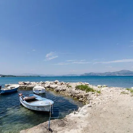 Gusti - One Bedroom With Terrace And Sea View Apartman *