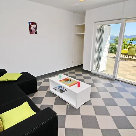 Gusti - One Bedroom With Terrace And Sea View * Drace