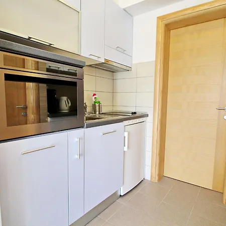Apartment Gusti - One Bedroom With Terrace And Sea View *