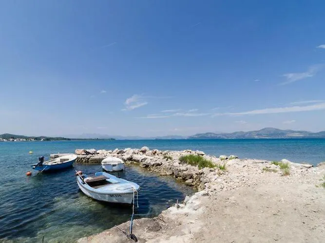 Gusti - One Bedroom With Terrace And Sea View Apartament *