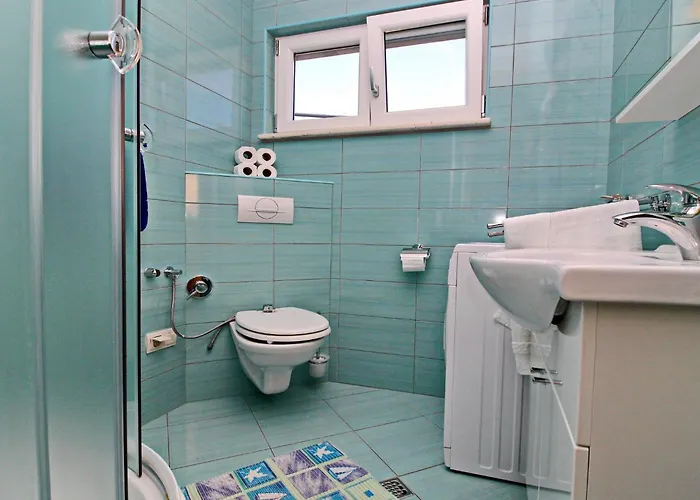 Gusti - One Bedroom With Terrace And Sea View